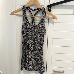 Lululemon tank top size 4